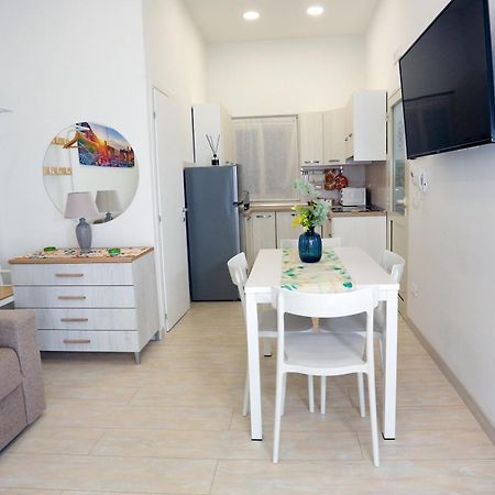 Theos Holidays Apartments จีอาร์ดีนี นักซอส ภายนอก รูปภาพ