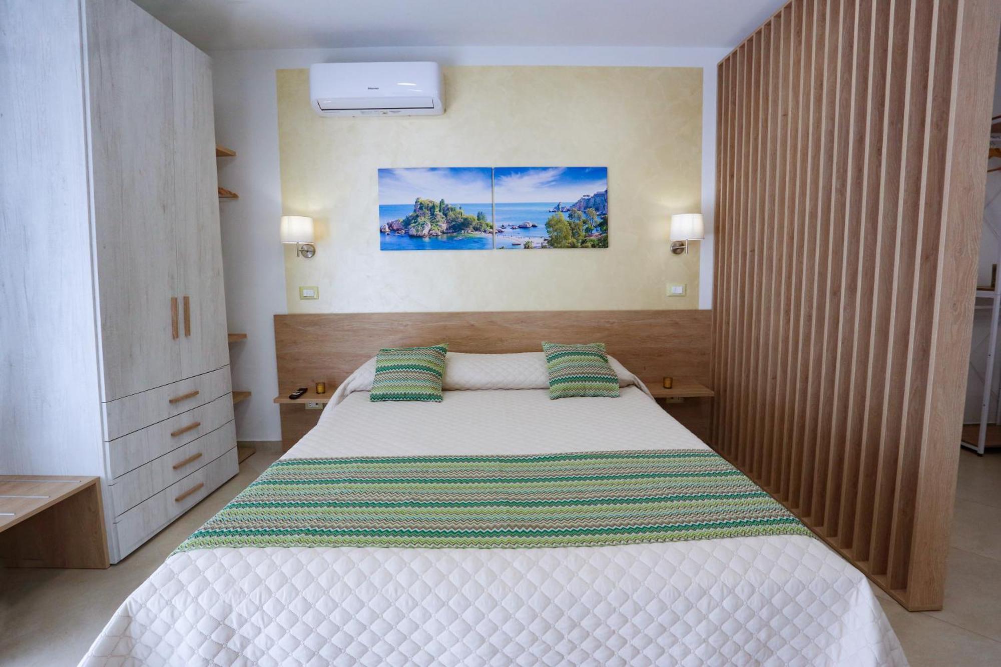 Theos Holidays Apartments จีอาร์ดีนี นักซอส ภายนอก รูปภาพ